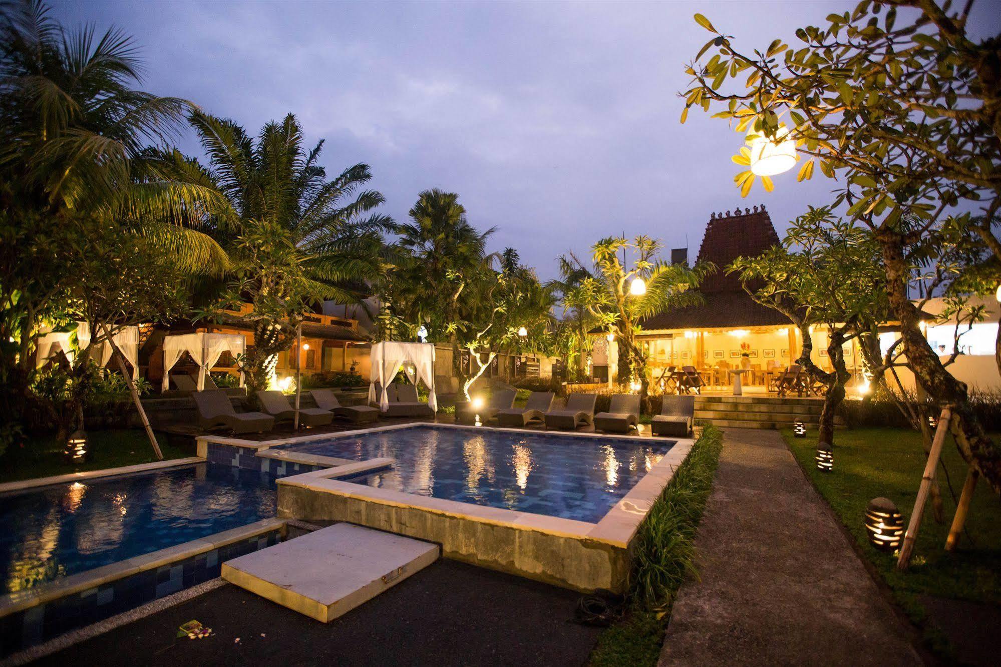 The Grand Sunti Hotel BALI Buitenkant foto