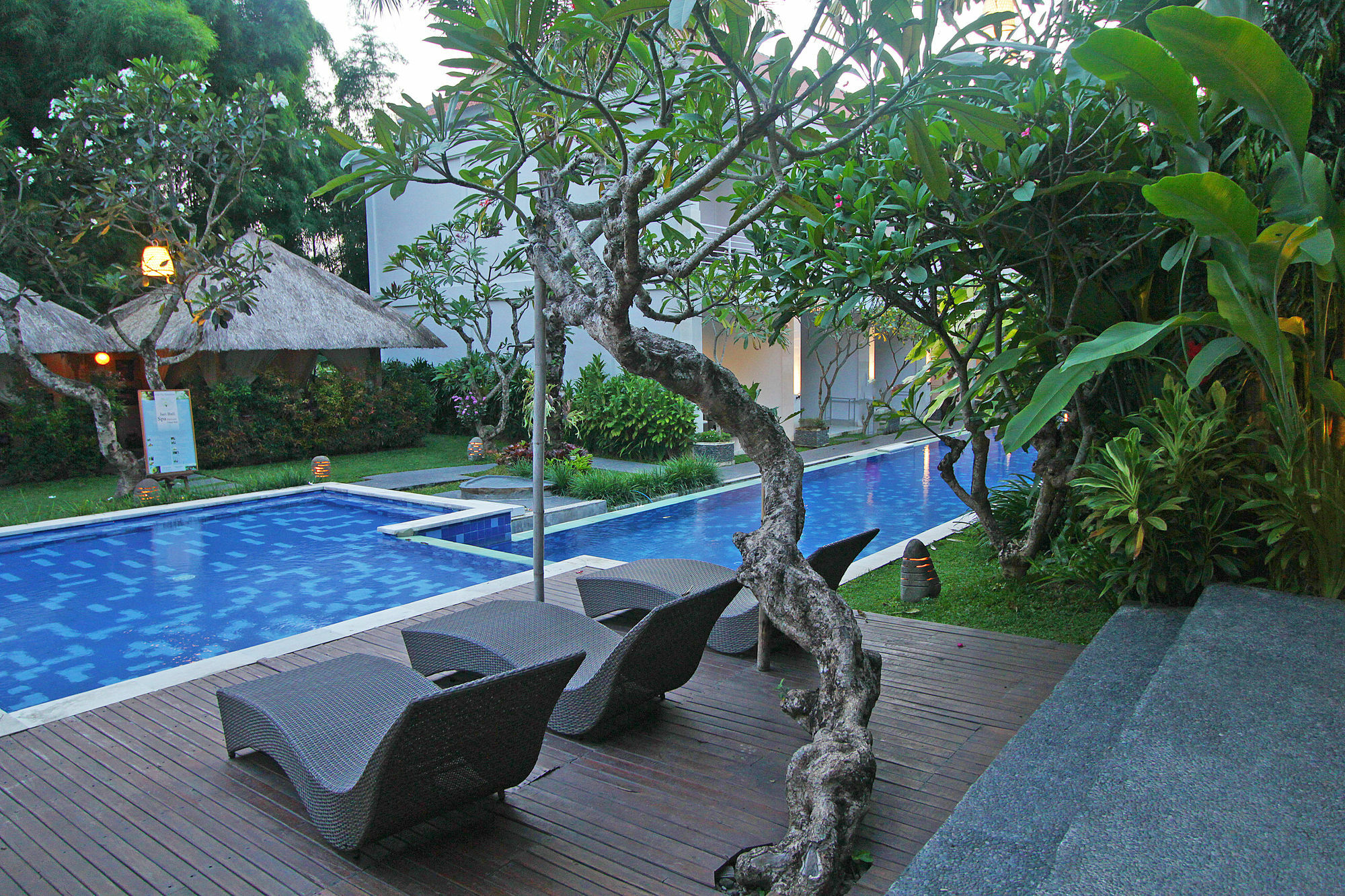 The Grand Sunti Hotel BALI Buitenkant foto